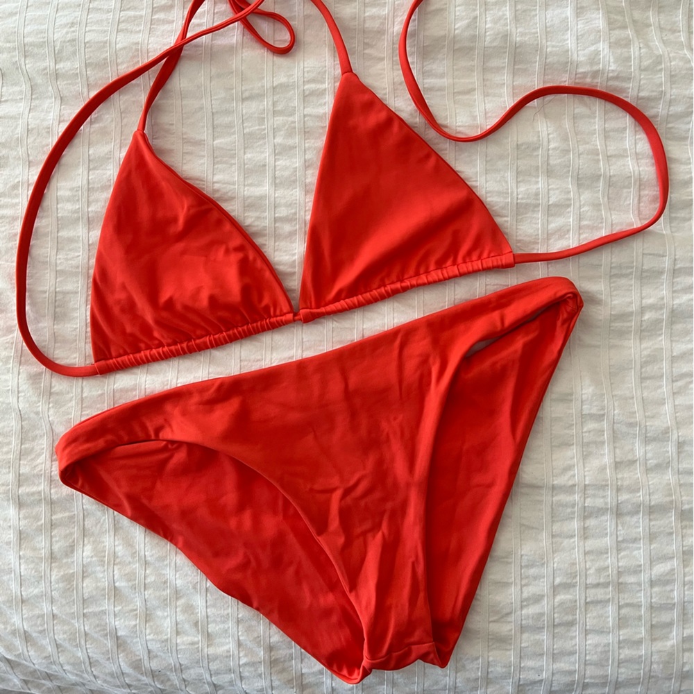 Leni Swims Bikini